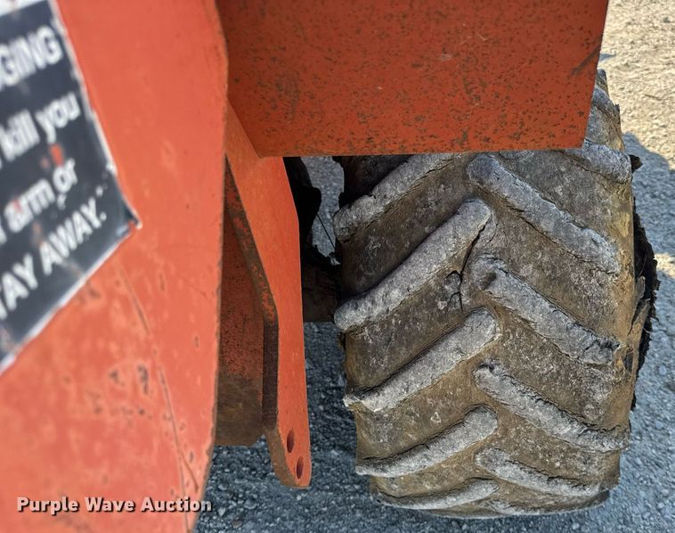 image for item DI9254 2004 Ditch Witch 3700DD trencher