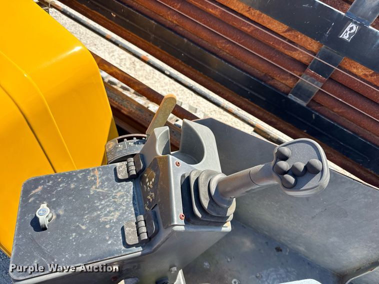 image for item DI9255 2012 Vermeer D16x20 Navigator Series 2 directional boring unit