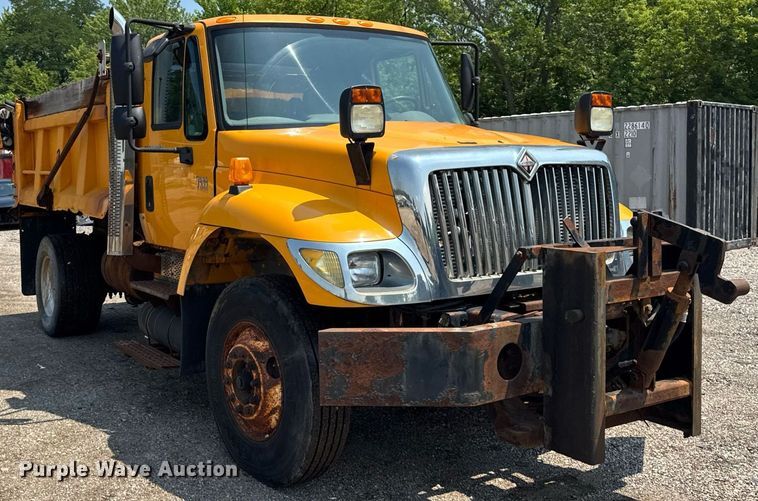 image for item DI9311 2005 International 7400 dump truck