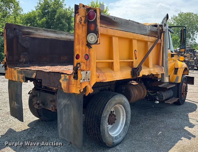 image for item DI9311 2005 International 7400 dump truck