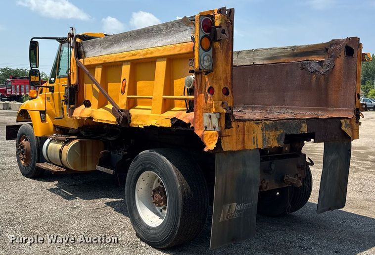 image for item DI9311 2005 International 7400 dump truck