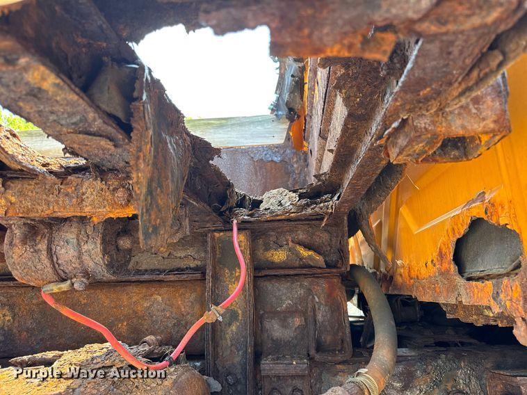 image for item DI9311 2005 International 7400 dump truck