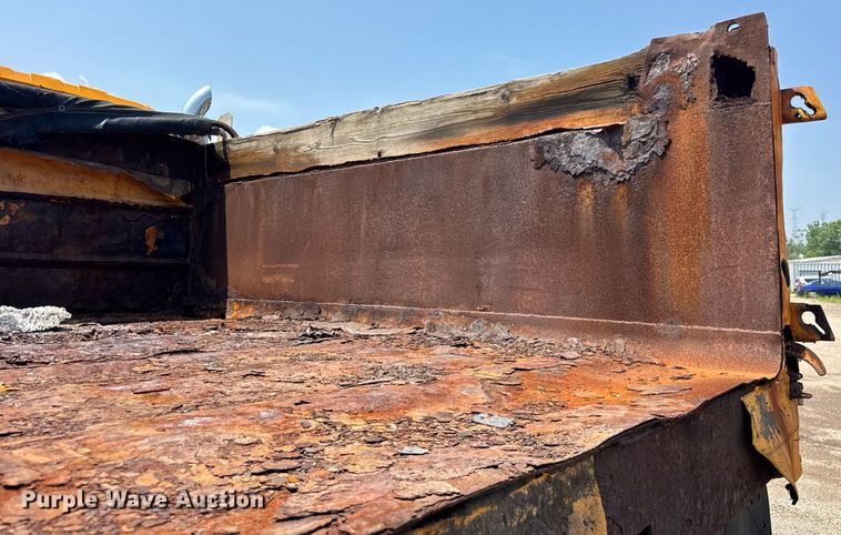 image for item DI9311 2005 International 7400 dump truck