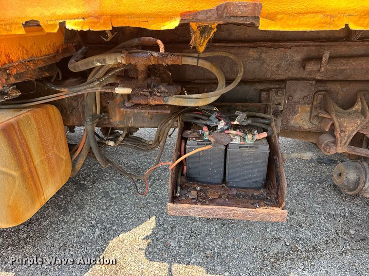 image for item DI9311 2005 International 7400 dump truck