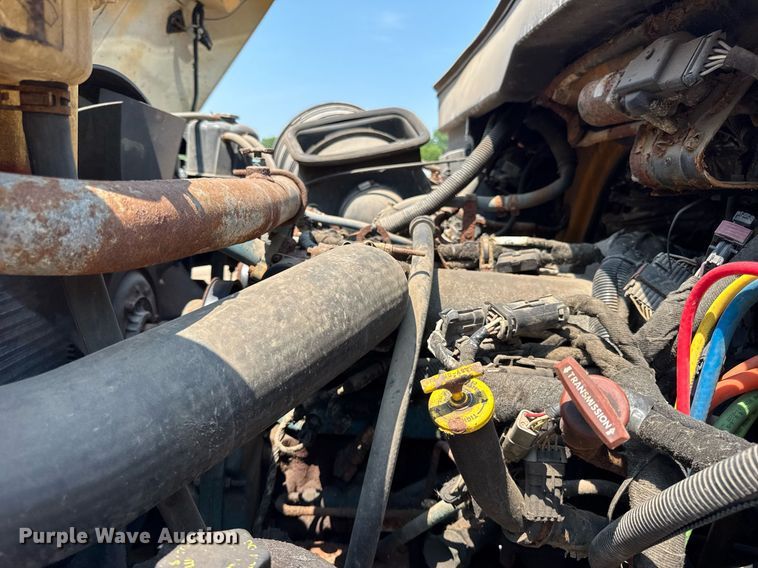 image for item DI9311 2005 International 7400 dump truck