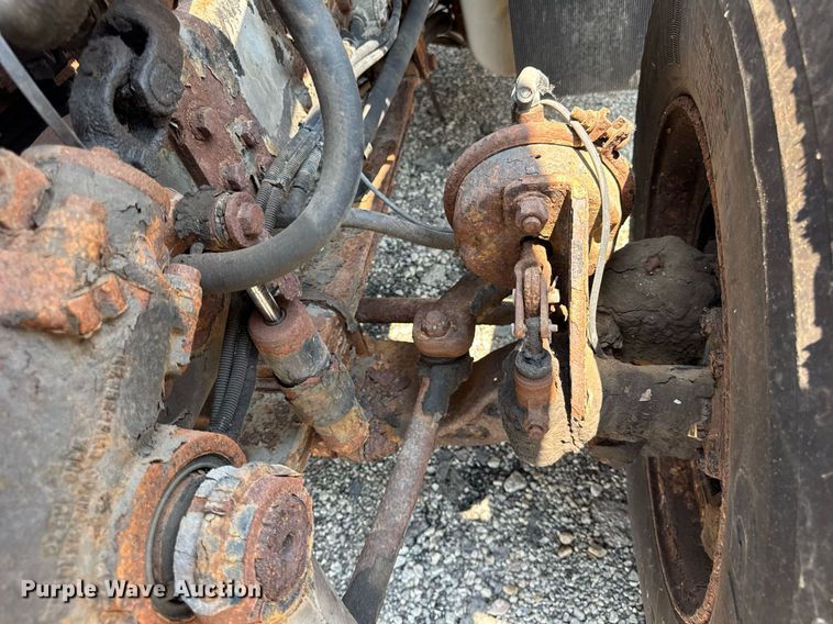 image for item DI9311 2005 International 7400 dump truck