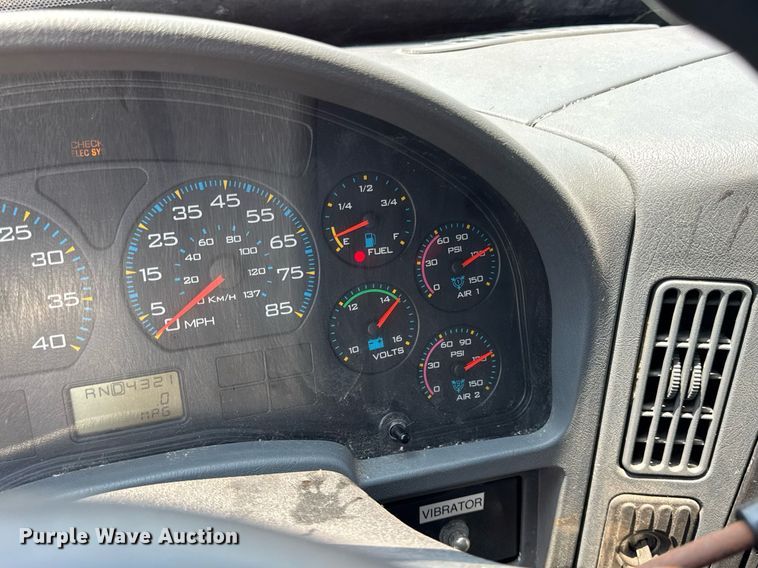 image for item DI9311 2005 International 7400 dump truck