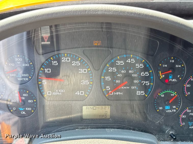 image for item DI9311 2005 International 7400 dump truck