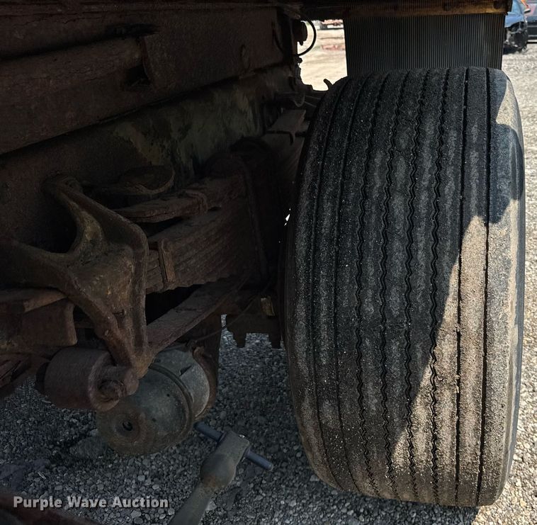 image for item DI9311 2005 International 7400 dump truck