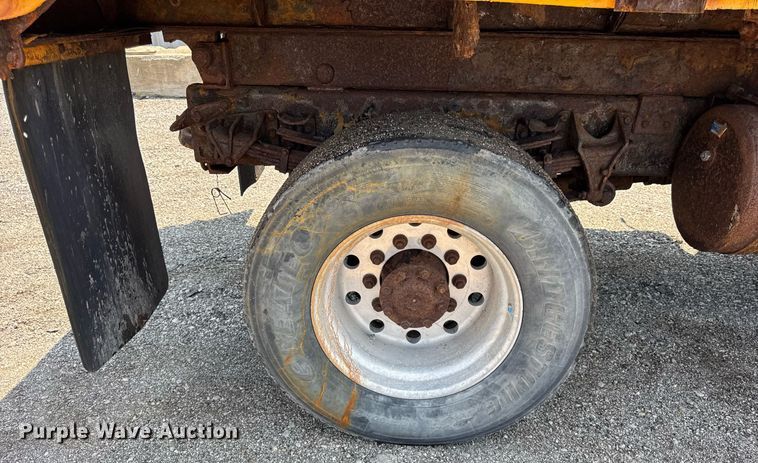 image for item DI9311 2005 International 7400 dump truck