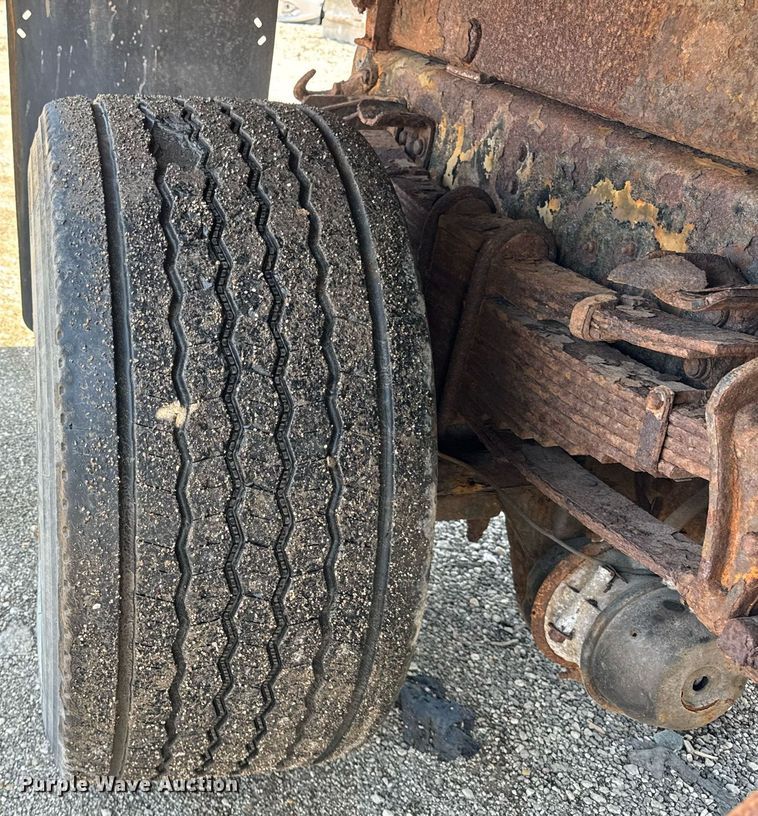 image for item DI9311 2005 International 7400 dump truck