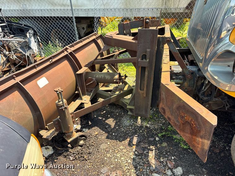 image for item DI9338 2005 International 7400 dump truck