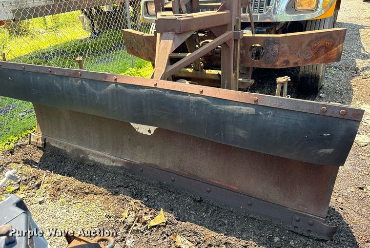 image for item DI9338 2005 International 7400 dump truck