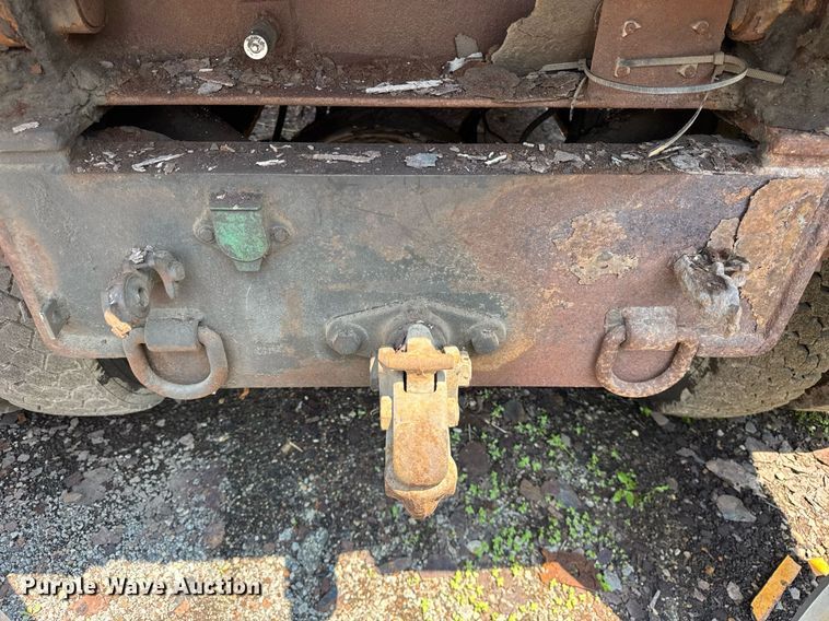 image for item DI9338 2005 International 7400 dump truck