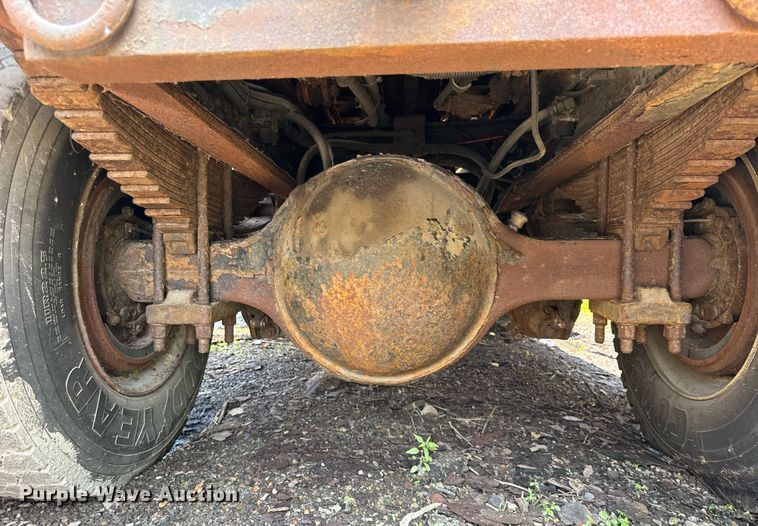 image for item DI9338 2005 International 7400 dump truck