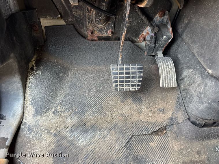 image for item DI9338 2005 International 7400 dump truck