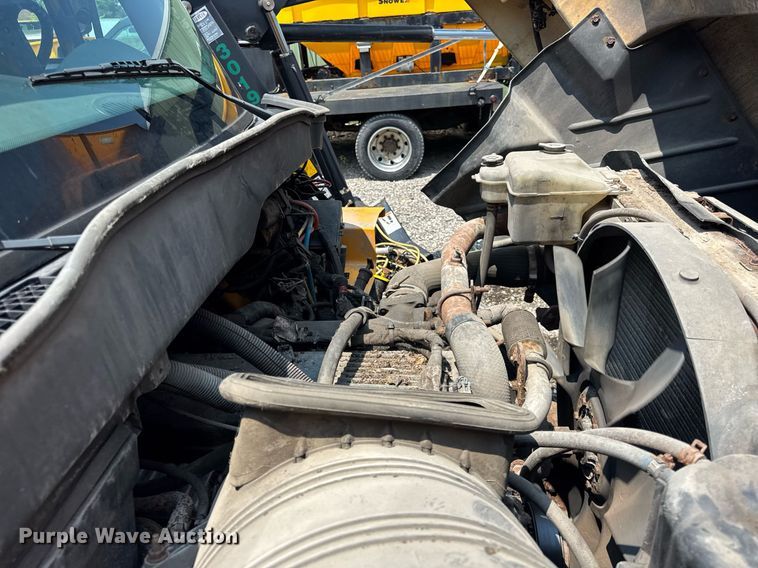 image for item DI9338 2005 International 7400 dump truck