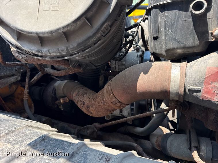 image for item DI9338 2005 International 7400 dump truck