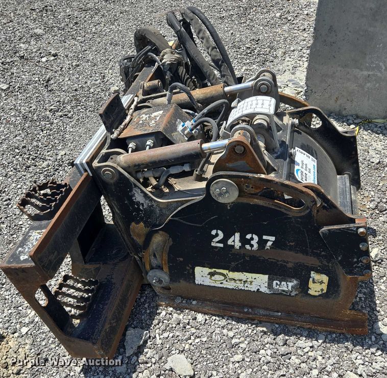 image for item DL4457 Caterpillar PC203 skid steer cold planer