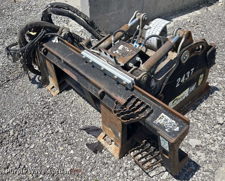 image for item DL4457 Caterpillar PC203 skid steer cold planer