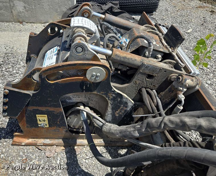 image for item DL4457 Caterpillar PC203 skid steer cold planer