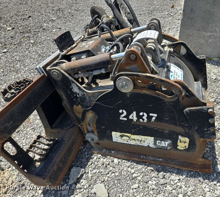 image for item DL4457 Caterpillar PC203 skid steer cold planer