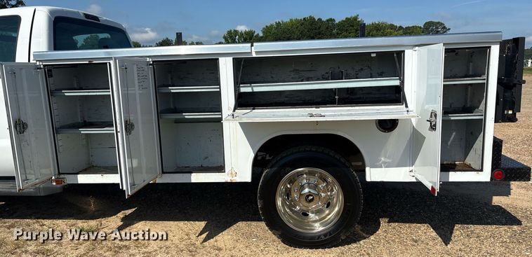 image for item DM1923 2015 Ford F550 Super Duty XL utility / service truck