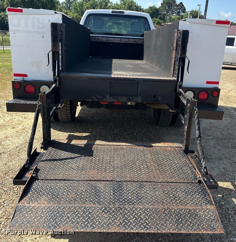 image for item DM1923 2015 Ford F550 Super Duty XL utility / service truck
