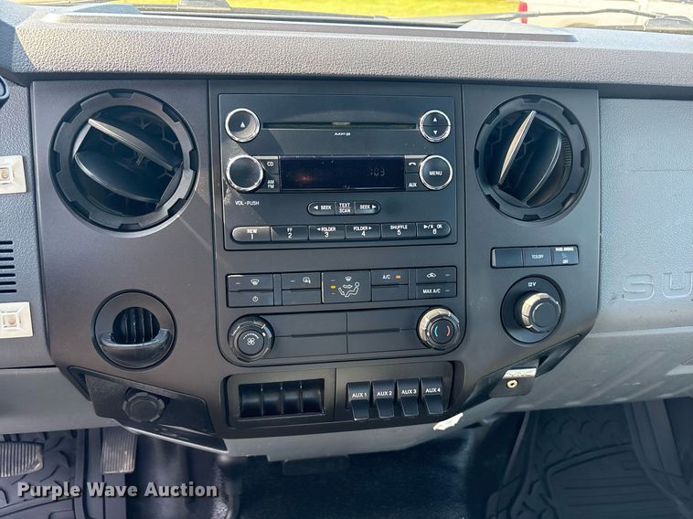 image for item DM1923 2015 Ford F550 Super Duty XL utility / service truck