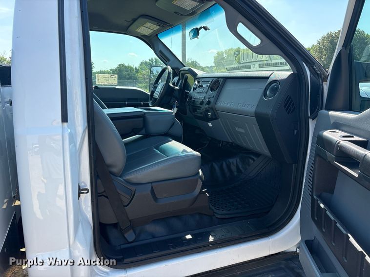 image for item DM1923 2015 Ford F550 Super Duty XL utility / service truck