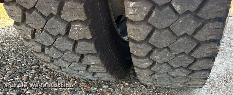 image for item DM1923 2015 Ford F550 Super Duty XL utility / service truck