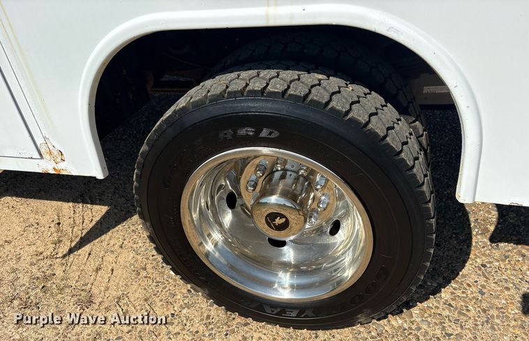 image for item DM1923 2015 Ford F550 Super Duty XL utility / service truck