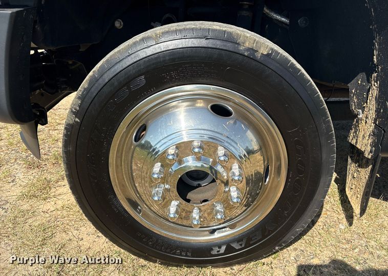 image for item DM1923 2015 Ford F550 Super Duty XL utility / service truck