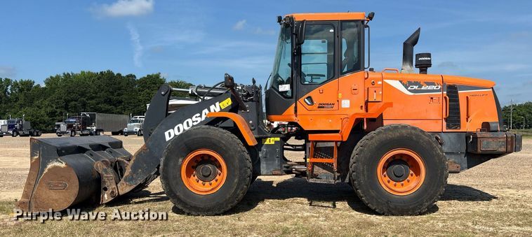 image for item DM1924 Doosan DL220-5 wheel loader