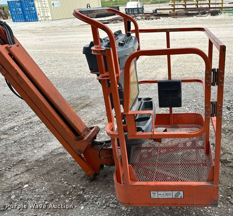 image for item DR3751 2006 JLG E300AJP boom lift