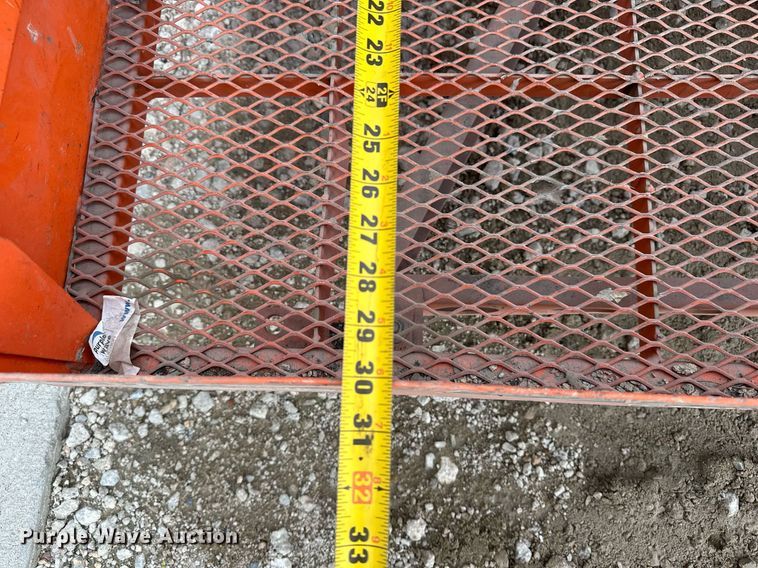 image for item DR3751 2006 JLG E300AJP boom lift