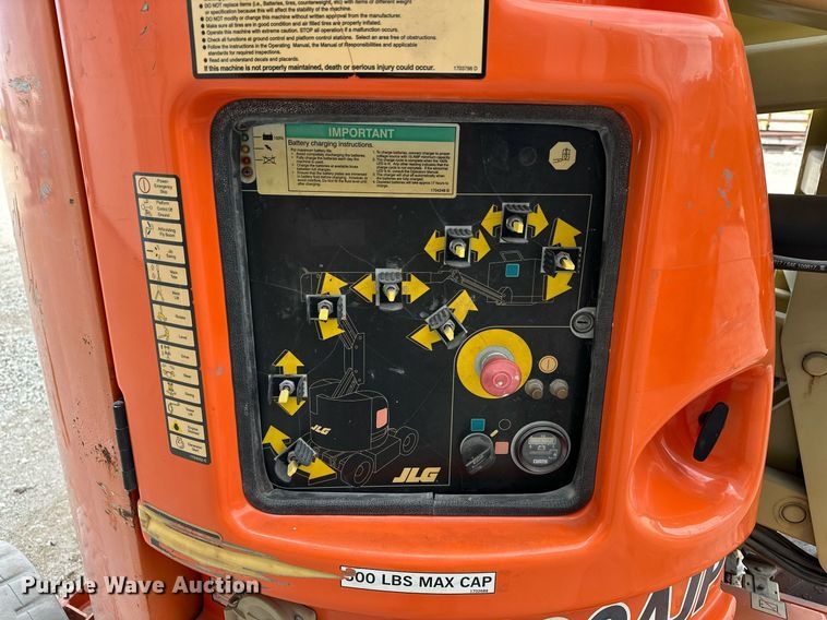 image for item DR3751 2006 JLG E300AJP boom lift