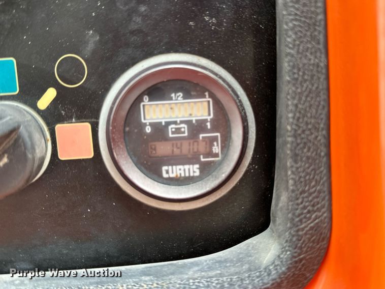 image for item DR3751 2006 JLG E300AJP boom lift