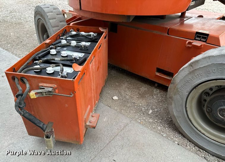 image for item DR3751 2006 JLG E300AJP boom lift