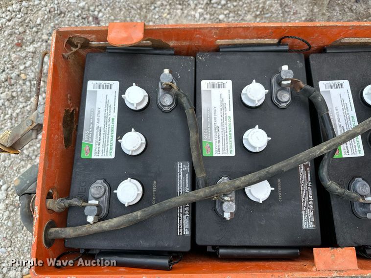 image for item DR3751 2006 JLG E300AJP boom lift