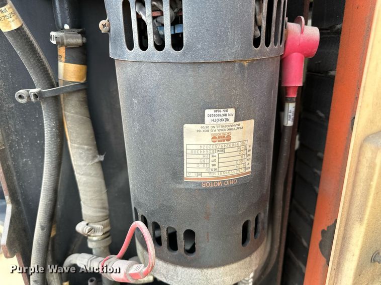 image for item DR3751 2006 JLG E300AJP boom lift