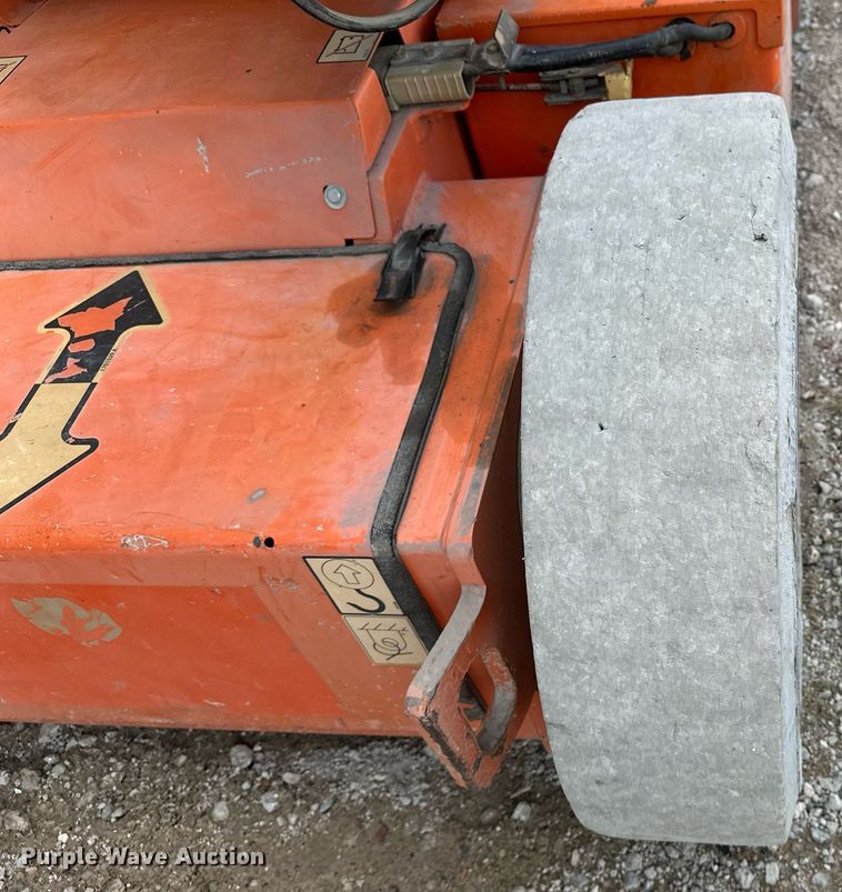 image for item DR3751 2006 JLG E300AJP boom lift