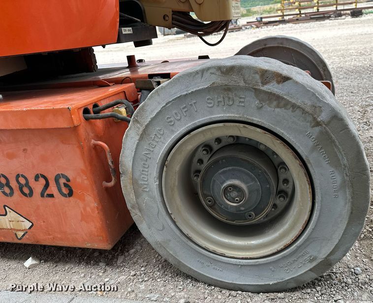 image for item DR3751 2006 JLG E300AJP boom lift