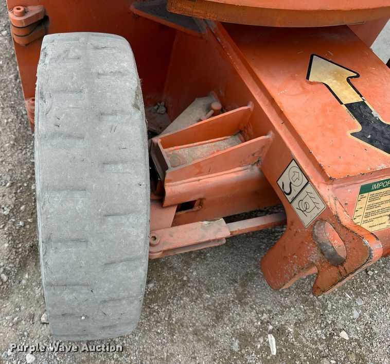 image for item DR3751 2006 JLG E300AJP boom lift