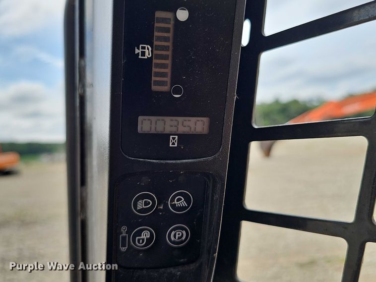 image for item DR3752 2006 Case 450CT tracked skid steer loader