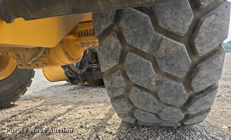 image for item DR3754 2021 John Deere 644 P-Tier wheel loader
