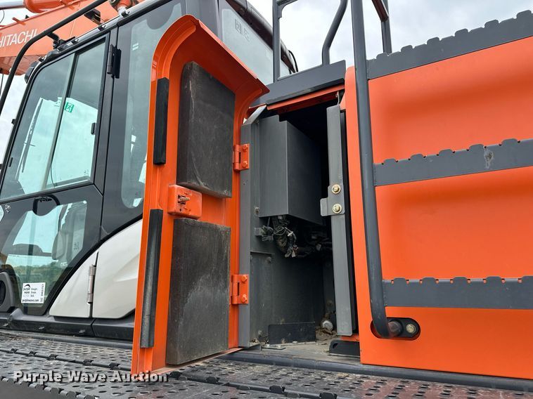 image for item DR3757 2017 Hitachi Zaxis 470LC-6 excavator