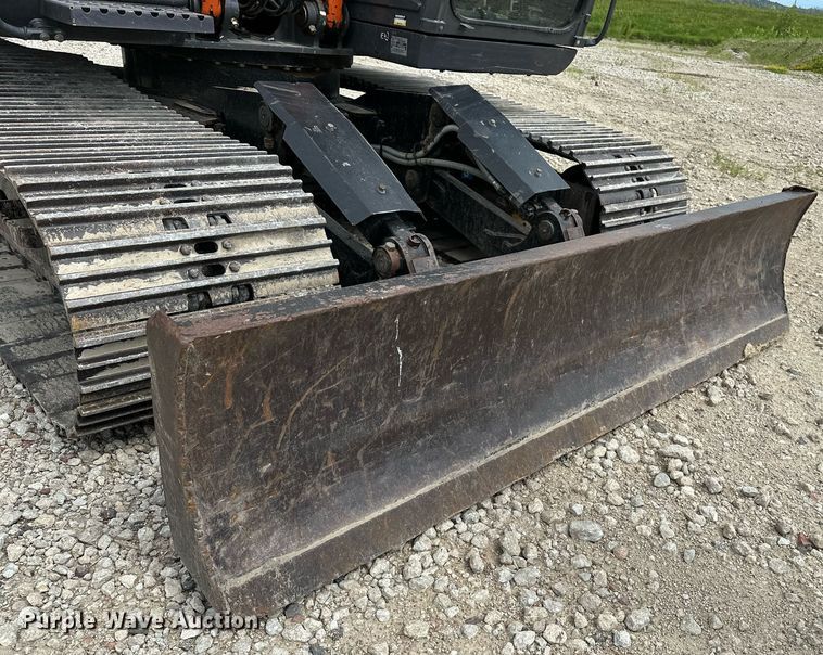 image for item DR3759 2012 Hitachi Zaxis 120-3 excavator