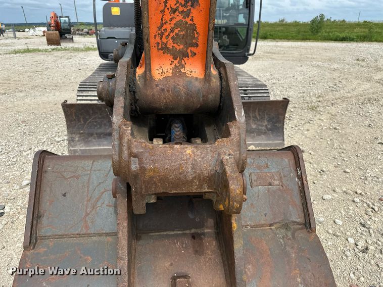 image for item DR3759 2012 Hitachi Zaxis 120-3 excavator