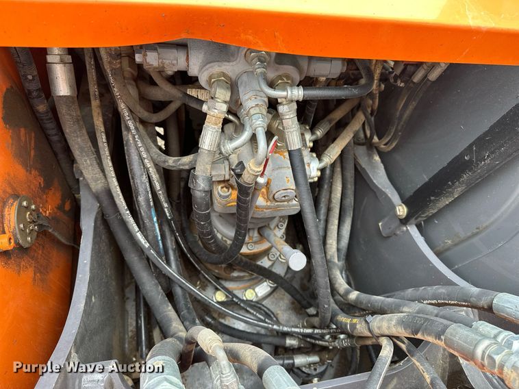 image for item DR3759 2012 Hitachi Zaxis 120-3 excavator